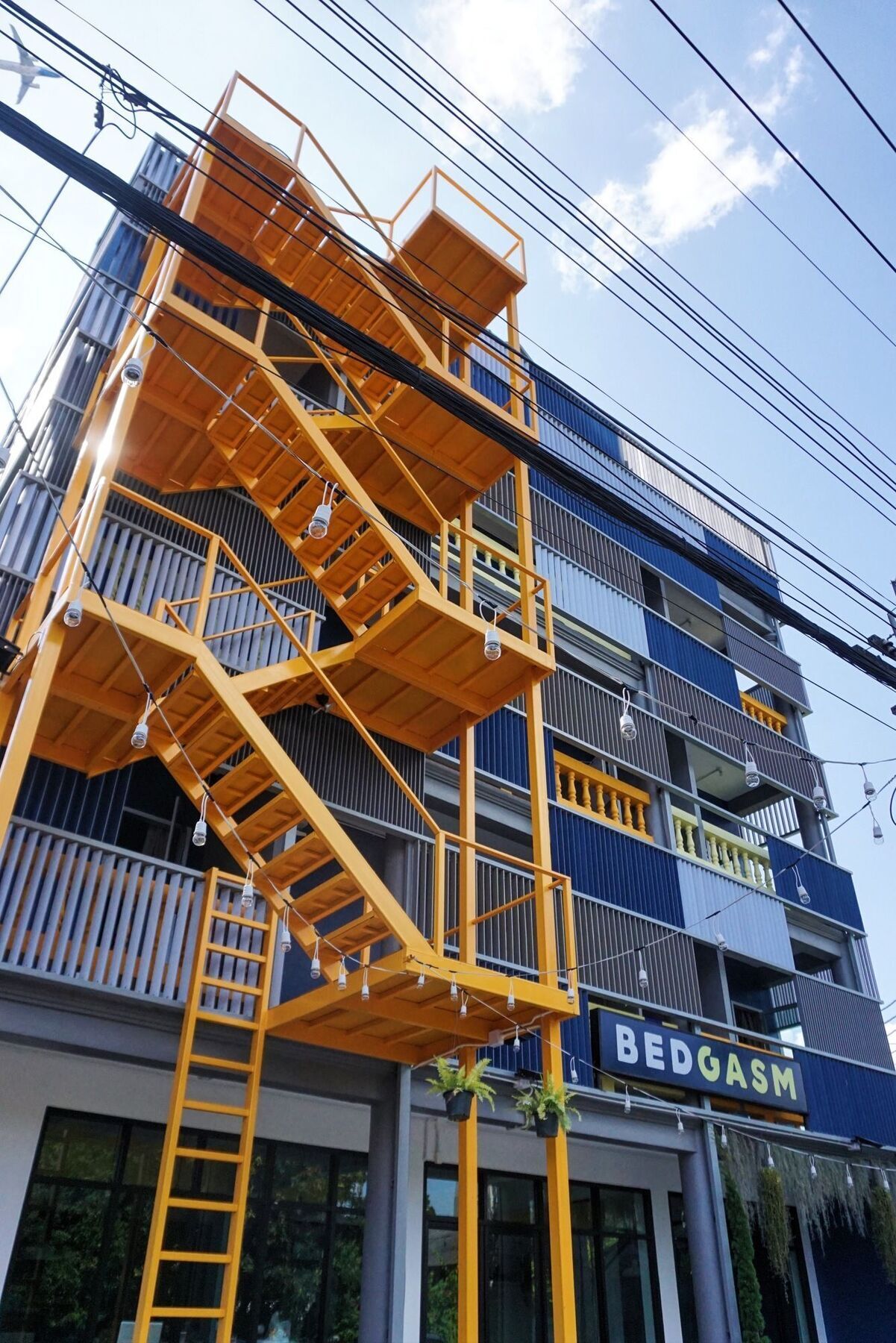 Bedgasm Hotel X Cafe Nimman Чиангмай Экстерьер фото